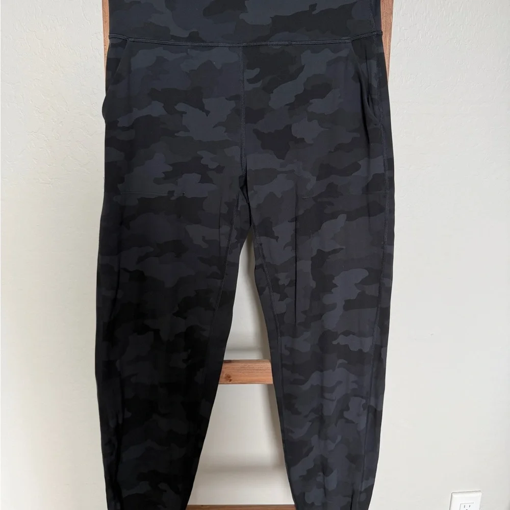 Lululemon Align High-Rise Pants-
Camouflage Joggers - Picture 1 of 4